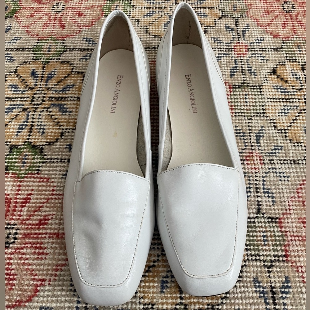 Vintage Enzo Angiolini white leather flats